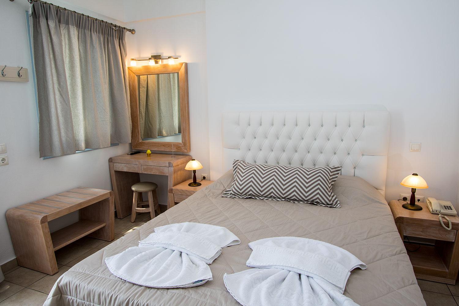 อีราโต้ อพาร์ทเม้นท์ Aparthotel ฟิรา ภายนอก รูปภาพ